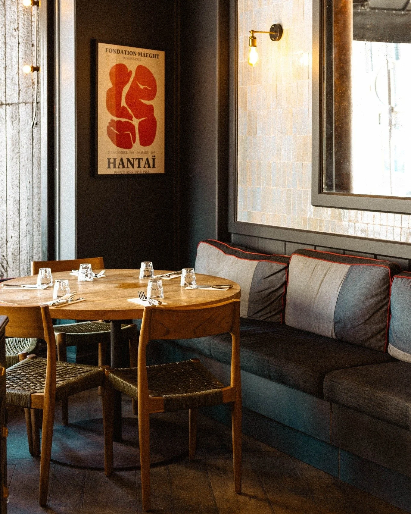 Le d&eacute;jeuner entre coll&egrave;gues ont une autre saveur chez zinqu&eacute; ! Bookez votre table sur le lien dans la bio